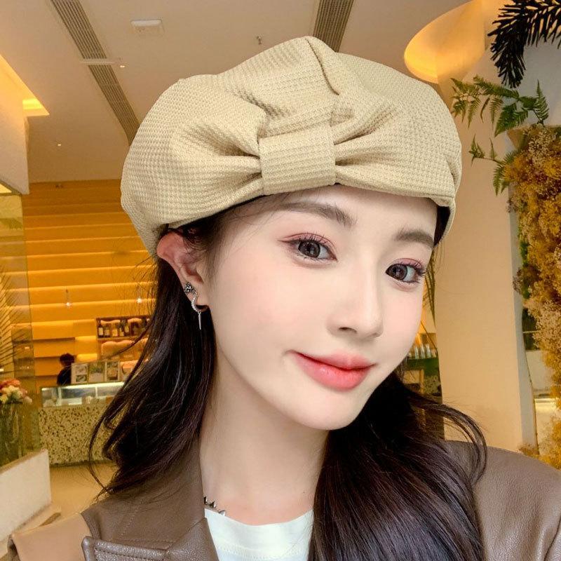 1pc Classic Style Beret with Buckle Closure for Women | Breathable Winter Wear | Wedding And Special Occasion | Anime Theme